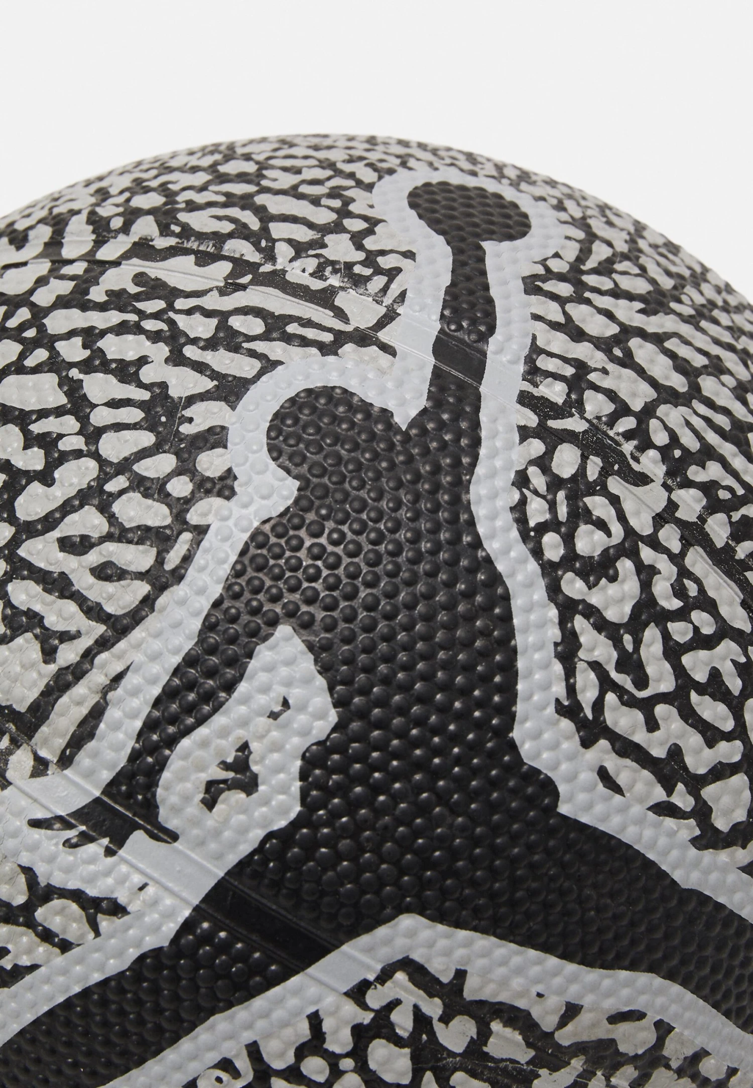 Jordan Skills Graphic Mini - Balón De Balonmano - Wolf Grey/Black 3 Jordan Skills Graphic Mini - Balón De Balonmano - Wolf Grey/Black - Imagen 3