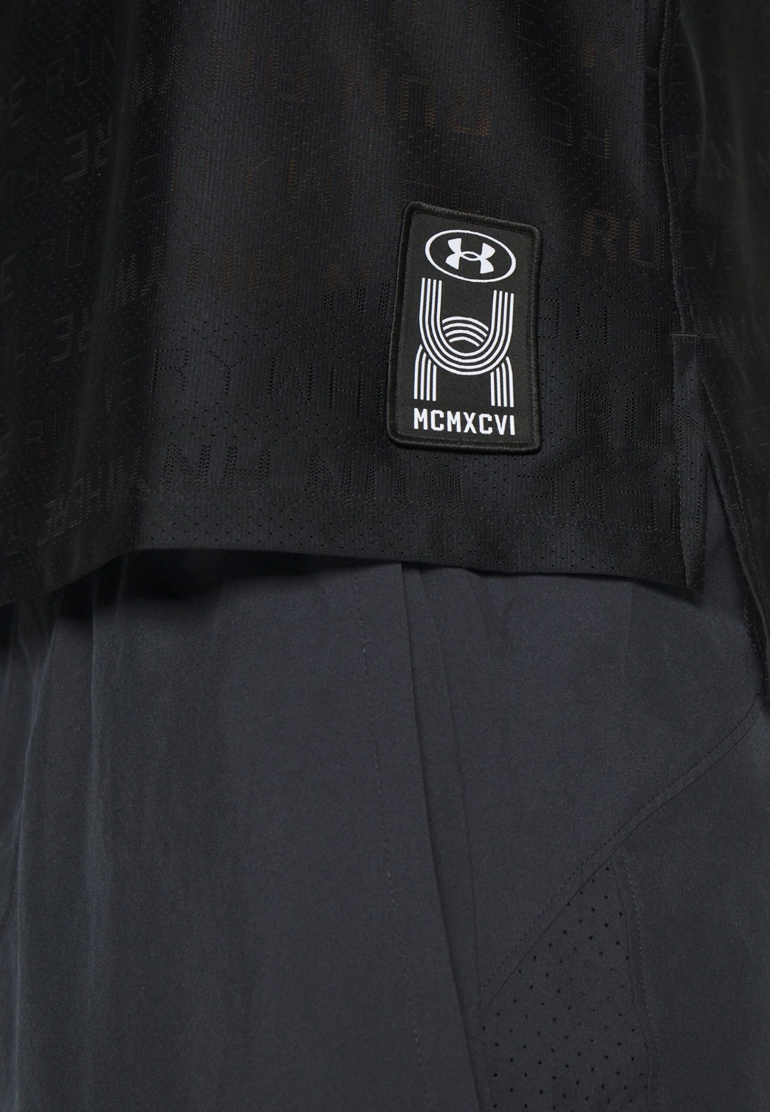 Under Armour Run Everywhere Singlet - Top - Black/Beta/Reflective 6 Under Armour Run Everywhere Singlet - Top - Black/Beta/Reflective - Imagen 6