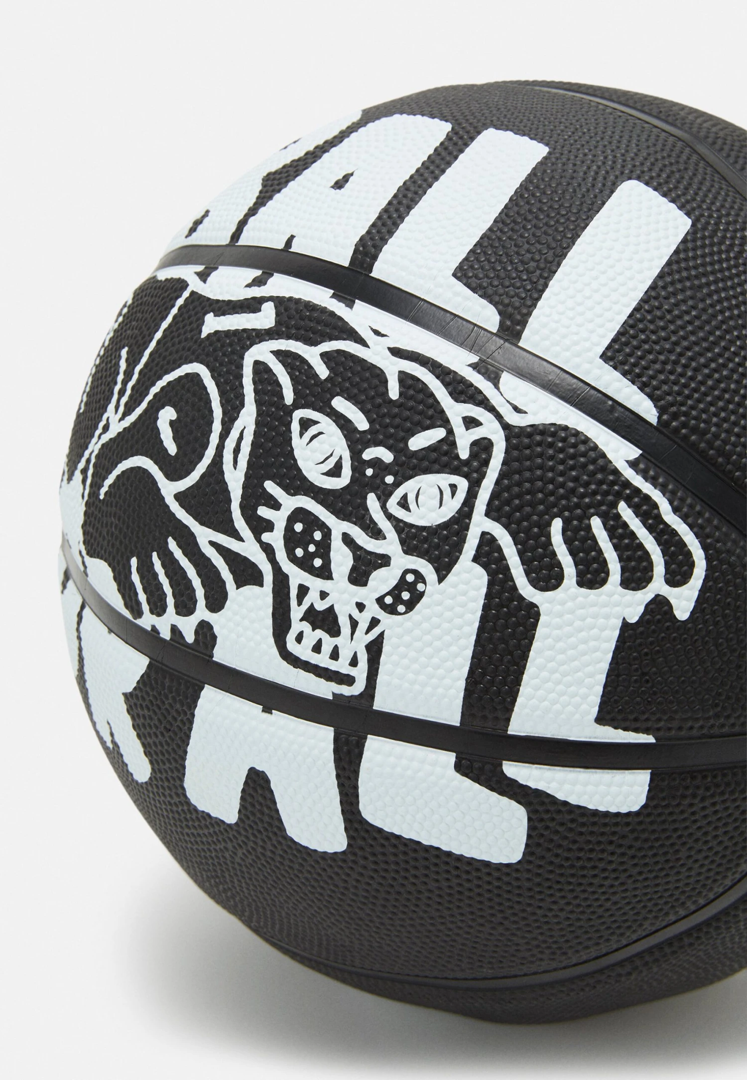 Nike Performance Everyday Playground Graphic Deflated - Balón De Baloncesto - Black/White 2 Nike Performance Everyday Playground Graphic Deflated - Balón De Baloncesto - Black/White - Imagen 2