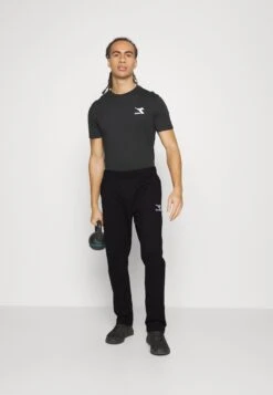 Diadora Light Core - Pantalones - Black -ADIDAS PERFORMANCE Ventas b41e6c6d46894f998bc6cd9e3e28e102