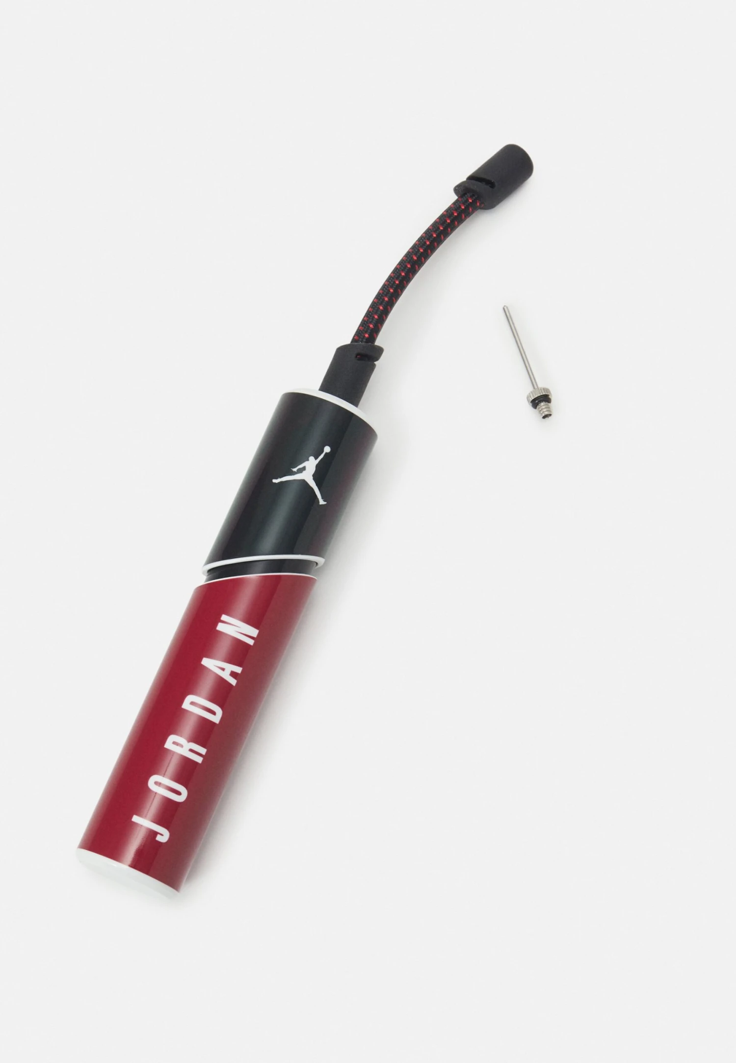 Jordan Essential Ball Pump - Otros Accesorios - Gym Red/Black/White 1 Jordan Essential Ball Pump - Otros Accesorios - Gym Red/Black/White