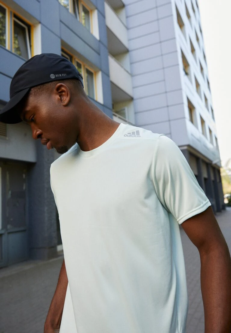 Primera página -ADIDAS PERFORMANCE Ventas 3e11c13bb4434f6ca9ed425a7b70739d 768x1109 1